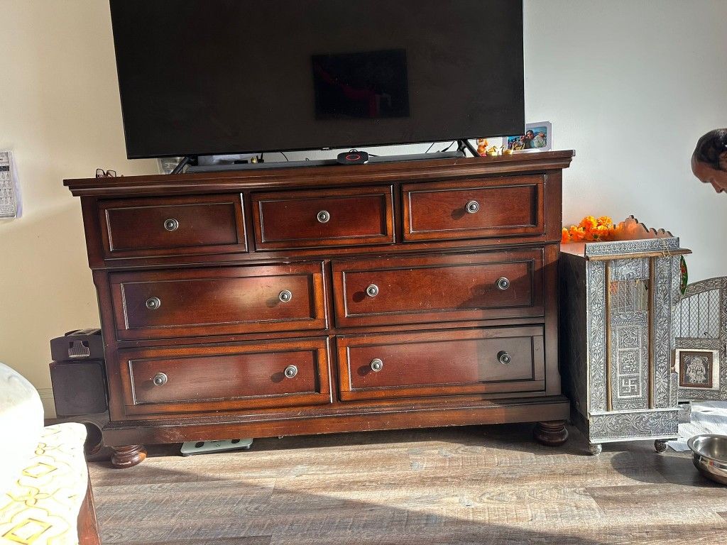 Storage 7 Drawers/Tv Stand Up to 90inch -free Matching Night Stand