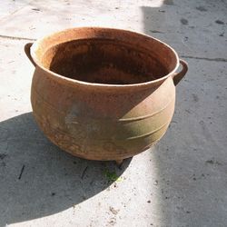 Vintage 1900's Three Legged Cast Iron Pot