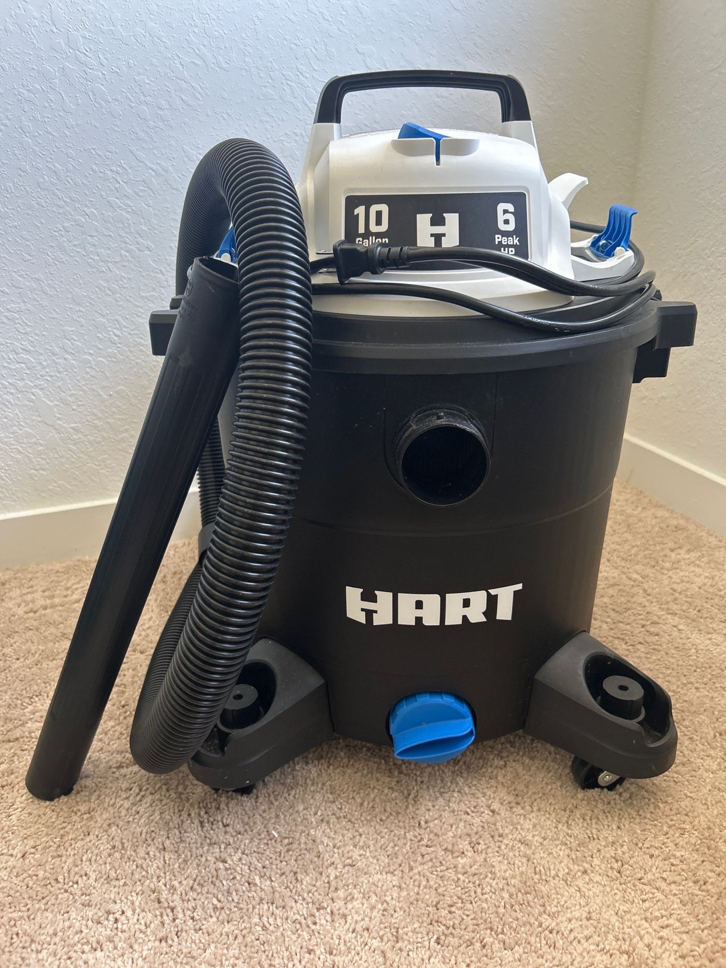 HART 10-Gallon 6 Peak HP Wet/Dry Shop Vacuum