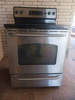 GE Electric Stove