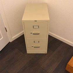 ***FREE*** Filing Cabinet