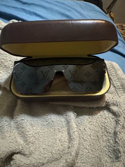 Louis Vuitton waimea pattern sun glasses