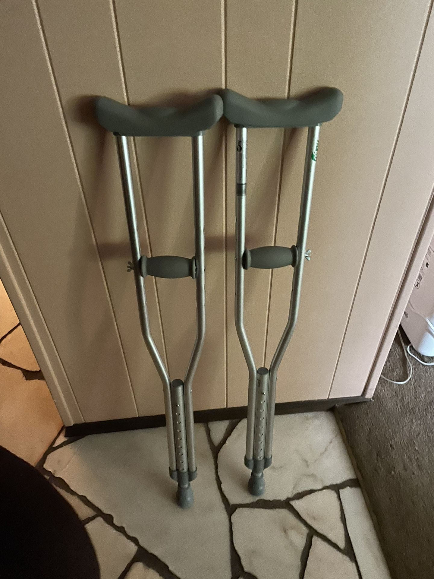 Childrens Crutches 