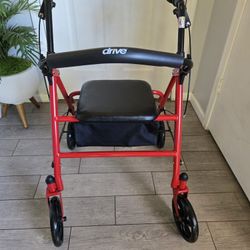 Drive Medical 10257RD-1 4 Wheel Rollator Walker With Seat