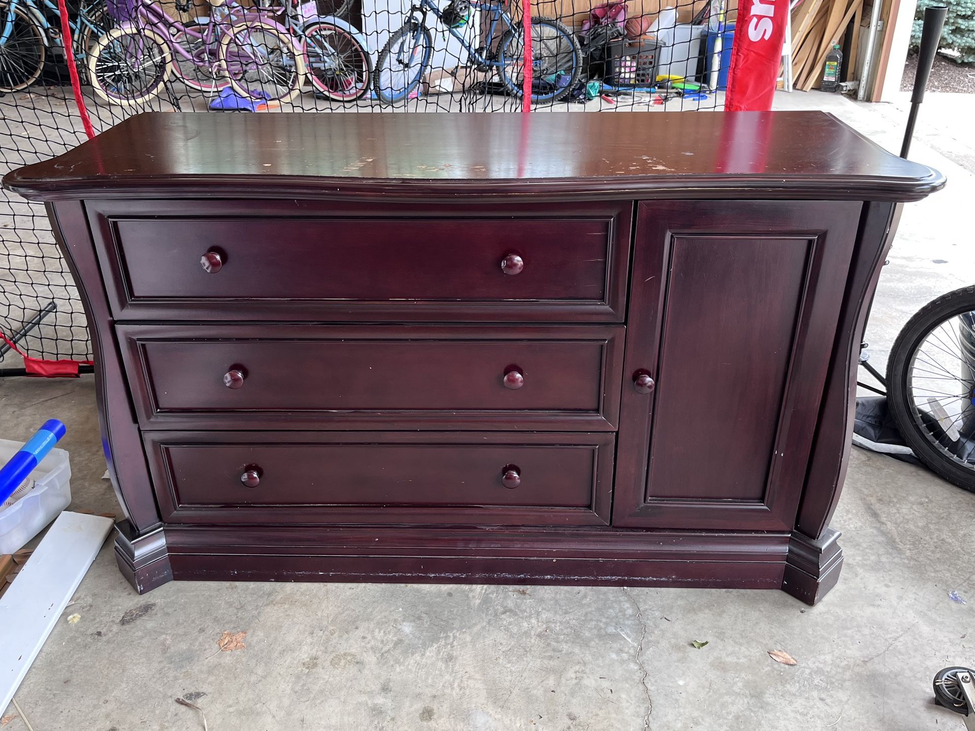 Kids Dresser / Changing Table