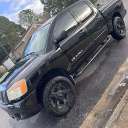 2012 Nissan Titan V8 