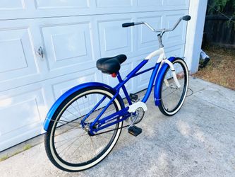 Schwinn Beach cruiser