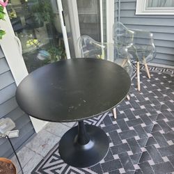 2 Chairs And a Table 