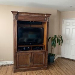 TV Console/Music