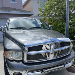 Dodge Ram 1500 5.7 2005