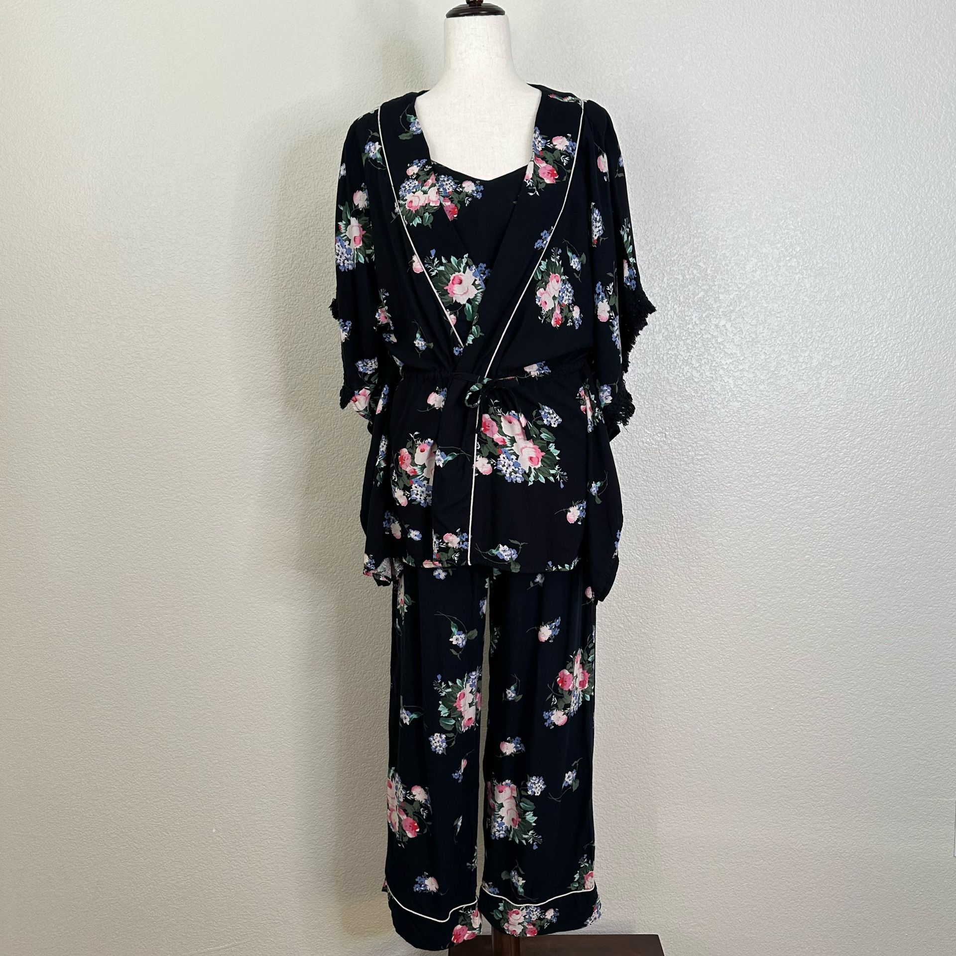 Japna 3-Piece Loungewear Pajama Set, Sz Medium