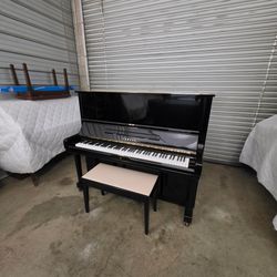 1980 Yamaha U3, 
Free delivery & tuning INCLUDED!
(PRICE IS NEGOTIABLE)