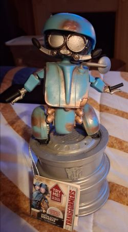 Transformers Dancing Autobot Sqweeks Figure