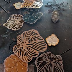 Metal Leaves 
