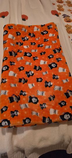 Throw blanket