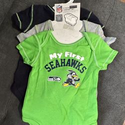 Pack Of 3 Bodysuits Size 6months 