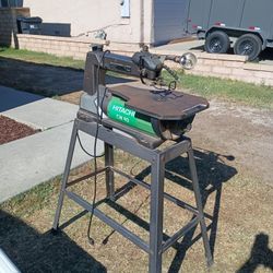 Hitachi CW 40 Scroll Saw