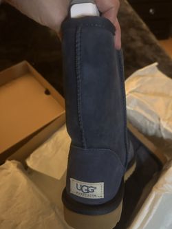 UGG BOOT
