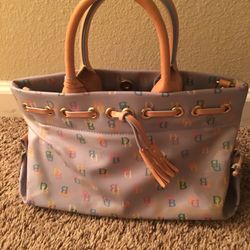 Dooney & bourke purse 