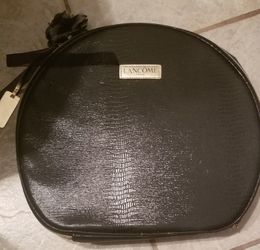 Cosmetic bag