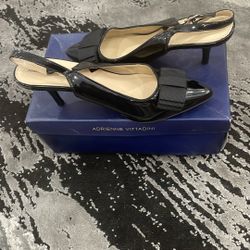 Women Shoes.Adrienne Vittadini
