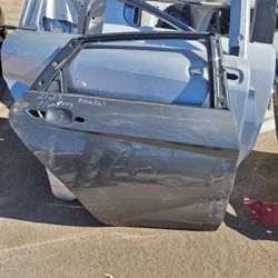 Hyundai Elantra Right Door Oem