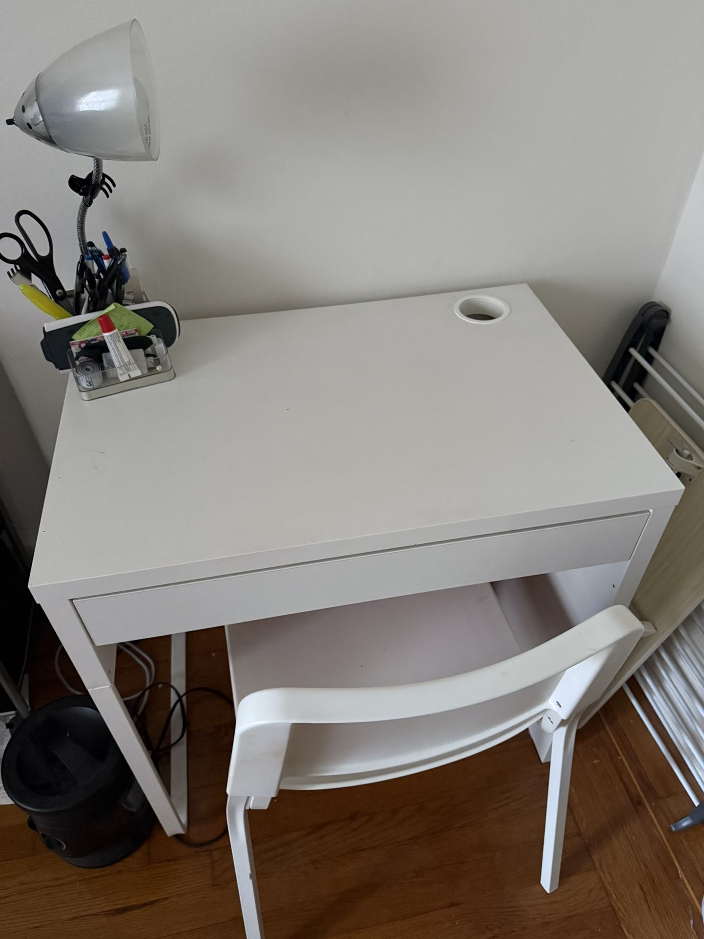 white desk and chair
