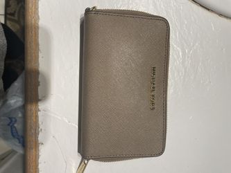 TAN AUTHENTIC MICHAEL KORS WALLET