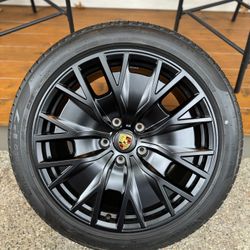 285/40R20 Pirelli Summer Tires