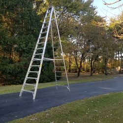 New Werner model 416 it's a 16' aluminum step ladder