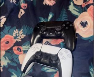 PlayStation 5 controller