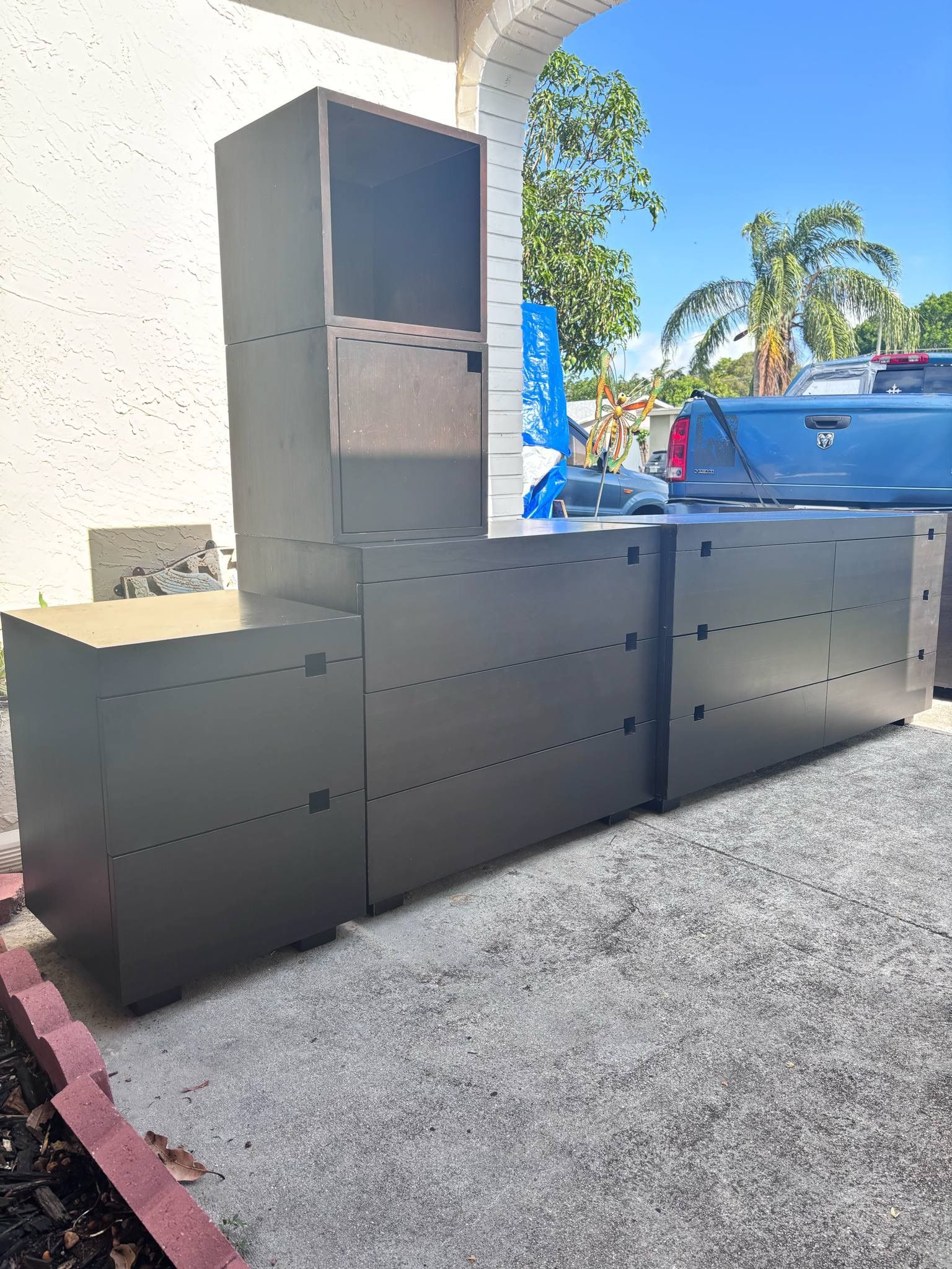 Dresser Set