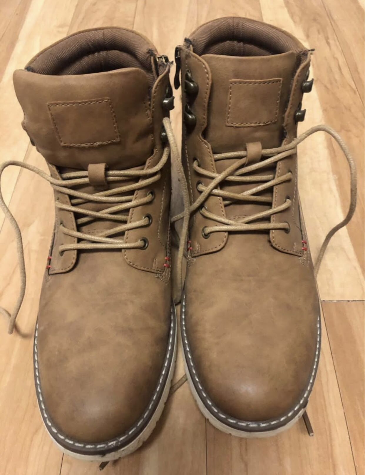 Stylish Mens Chukka Boots. Classic Look Modern Comfort