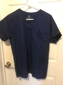 Unisex Vneck top size small