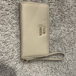 Steve Madden Wristlet