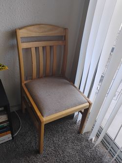 Beige Accent Chair w/Grey Cushioned Seat