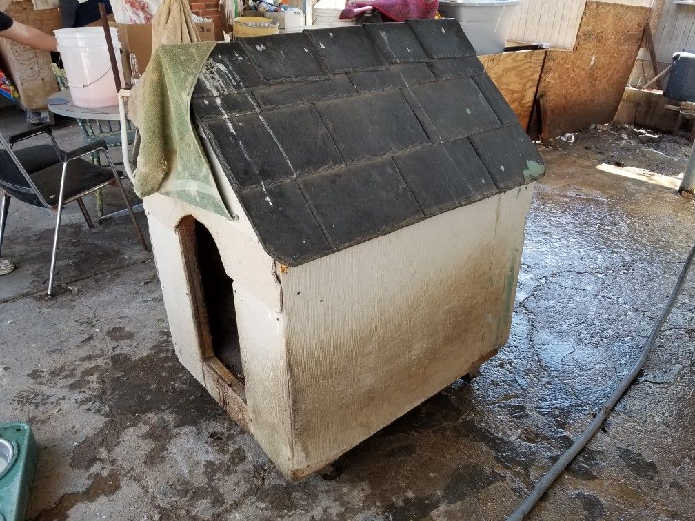 Dog house