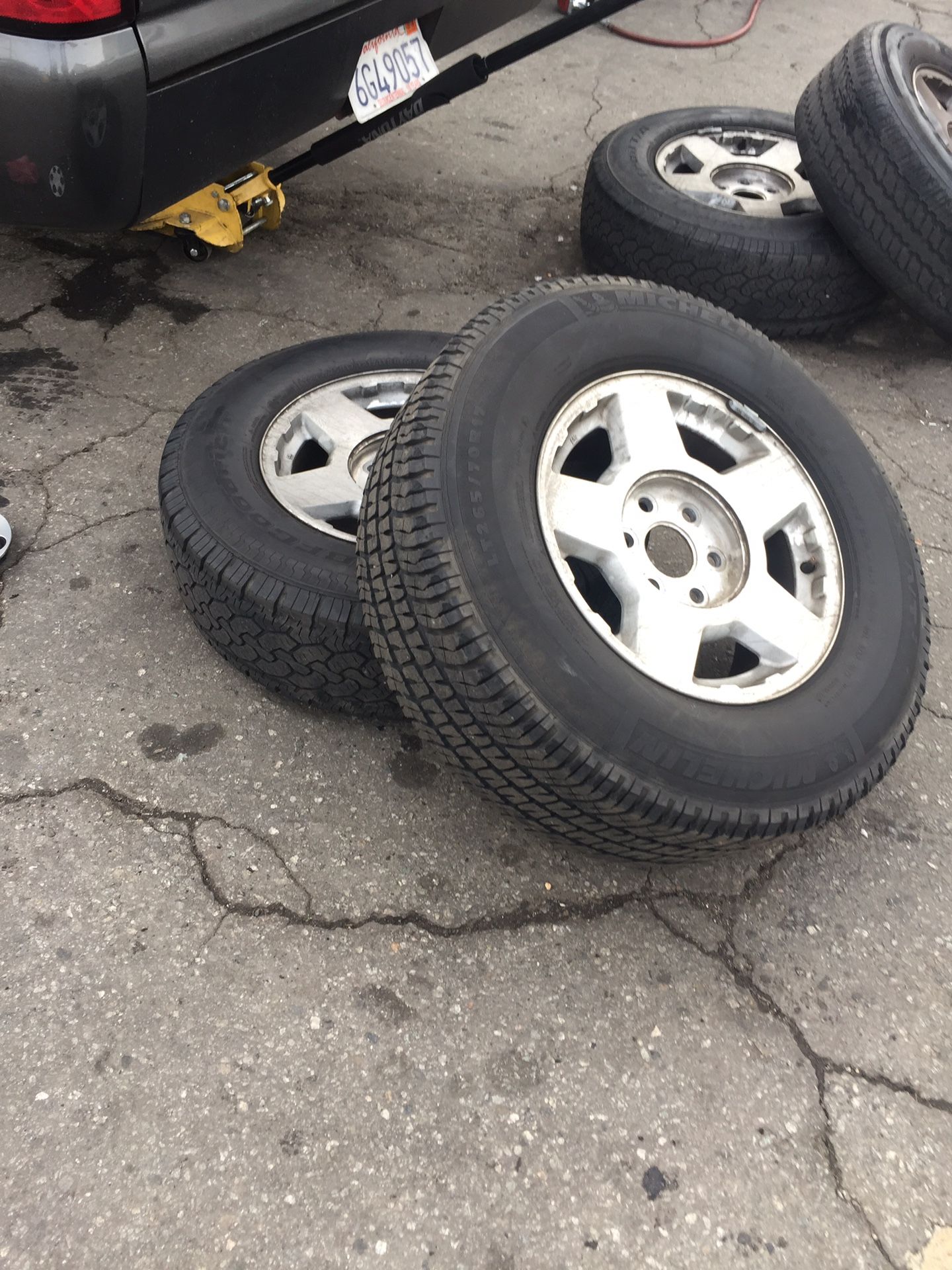 2006 Chevy Silverado stock wheels