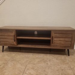 Modern TV stand for TV up to 70in