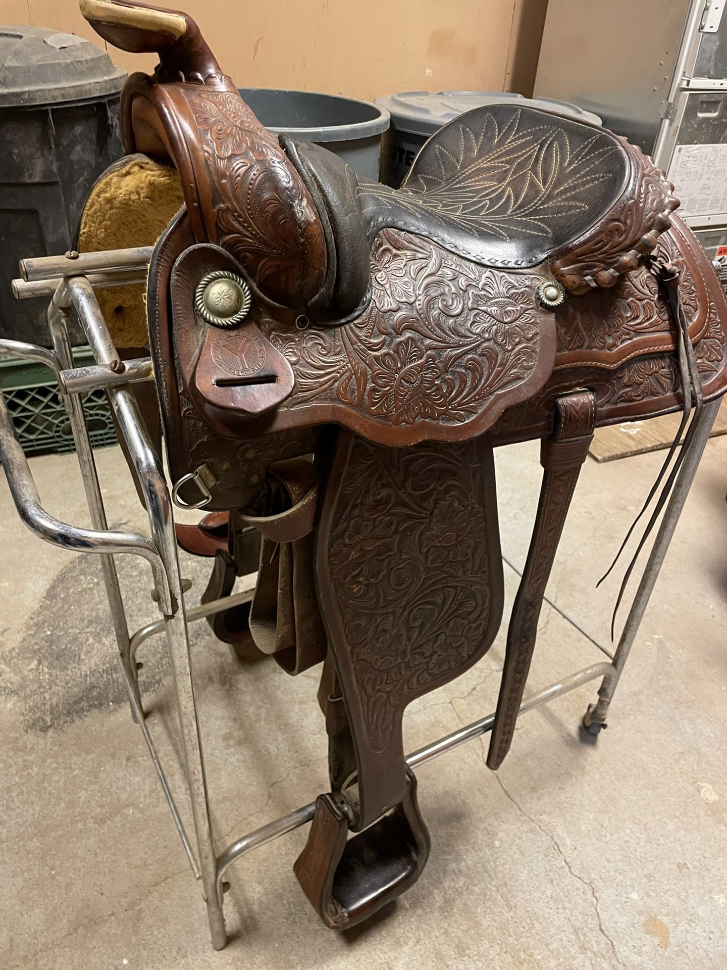 Circle Y 15 Inch Western Saddle