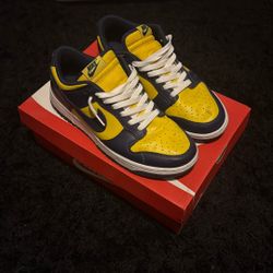 Nike Dunk Michigan