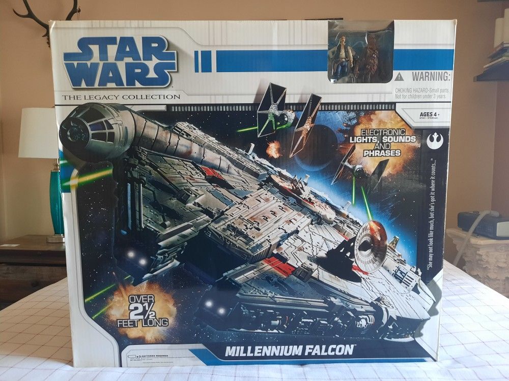 Star Wars The Legacy Collection Millennium Falcon 1/2 Feet Long