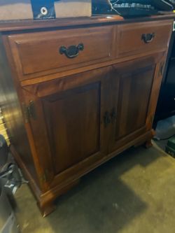 Wood Cabinet/Drawer