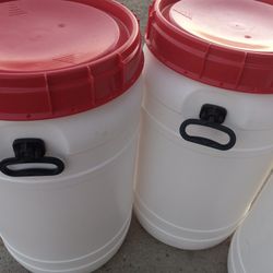 30 Gallons Barrels Clean Food Grade 