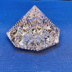 Stunning Waterford Cut Crystal Pyramid Design Paperweight 