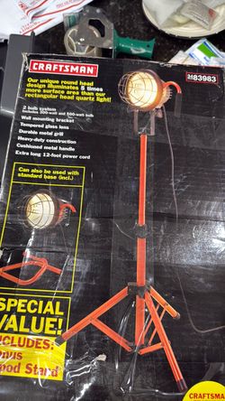 Halogen worklight with stand