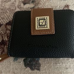 Cartera pequeña plegable de cuero Cornell de Stone Mountain - Negro Y Carmelita 