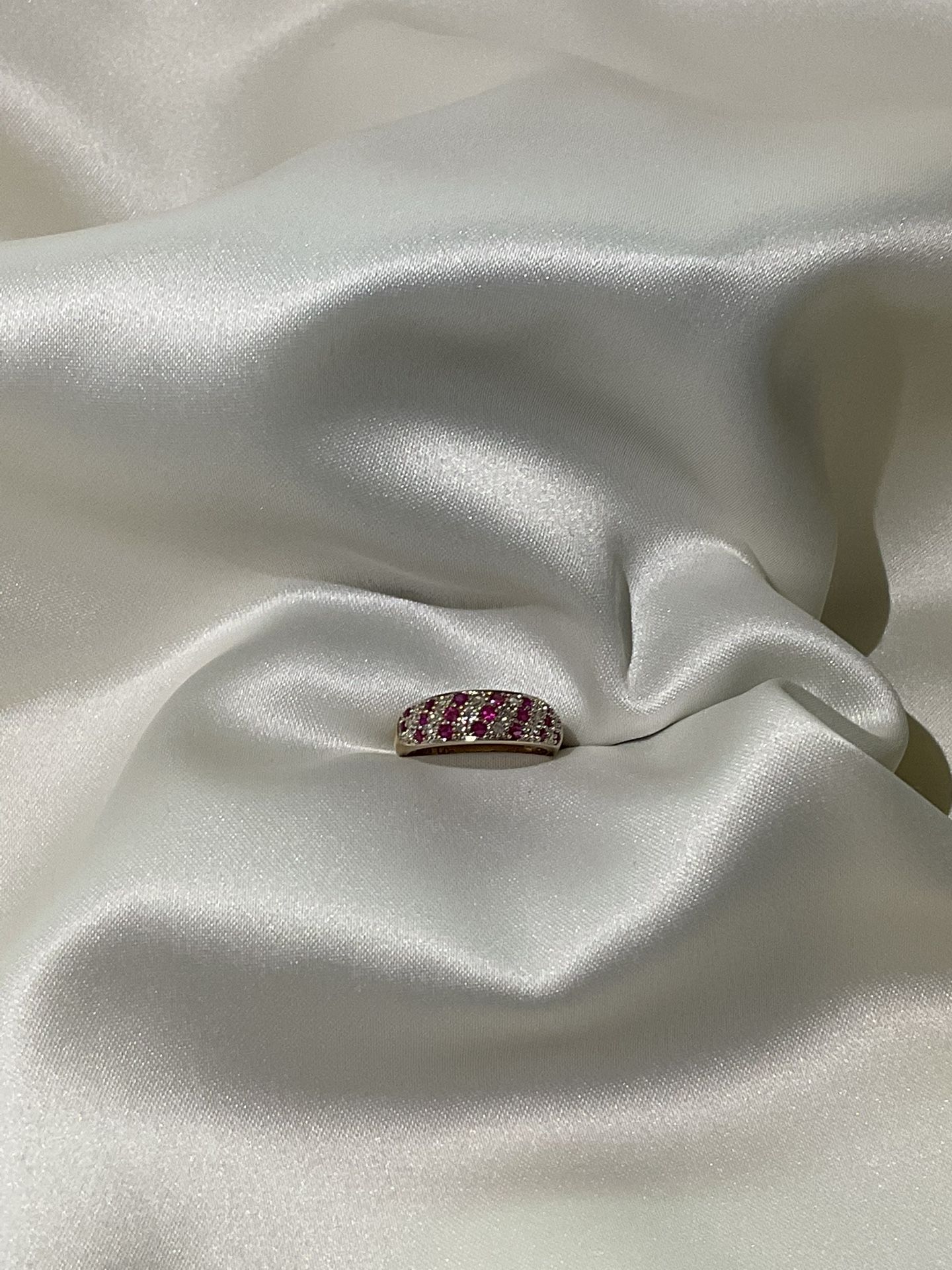 Vintage 9k Gold Pavé Ruby & Diamond Ring