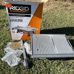 New RIDGID 6.5 Amp Corded 7 in. Table Top Wet Tile Saw Anti-Splash System