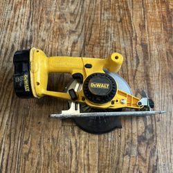 DeWalt Circular Saw 